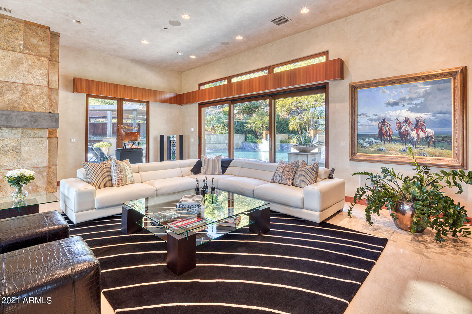 MUMMY MOUNTAIN PARK LOT 60/& D F MANOR LT 3 REPLAT - Residential