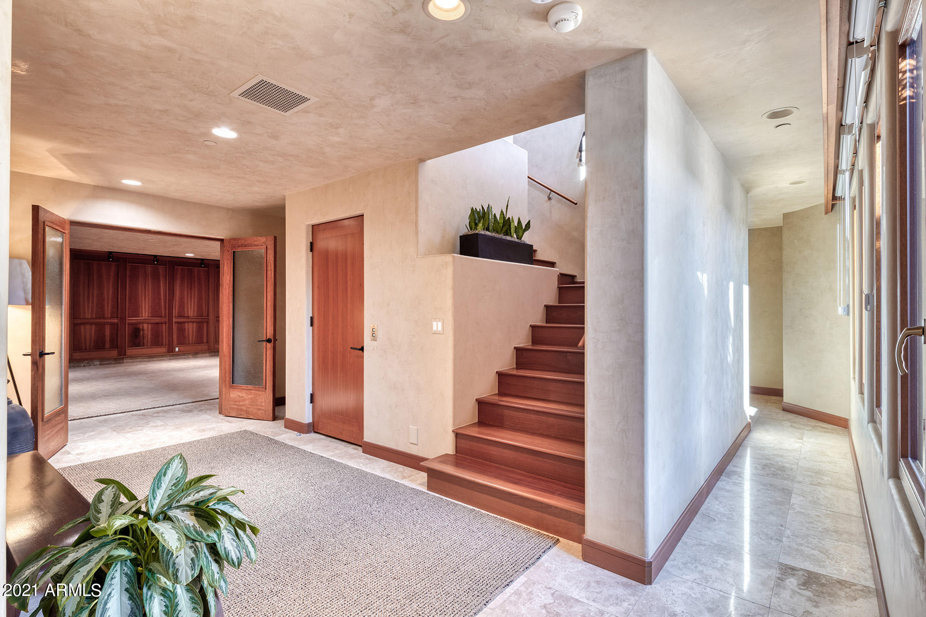 MUMMY MOUNTAIN PARK LOT 60/& D F MANOR LT 3 REPLAT - Residential