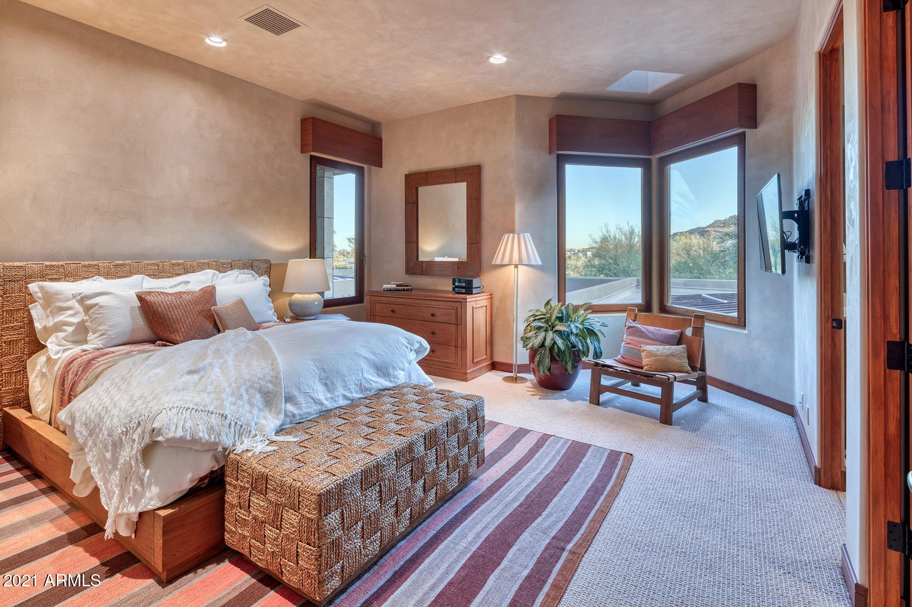 MUMMY MOUNTAIN PARK LOT 60/& D F MANOR LT 3 REPLAT - Residential