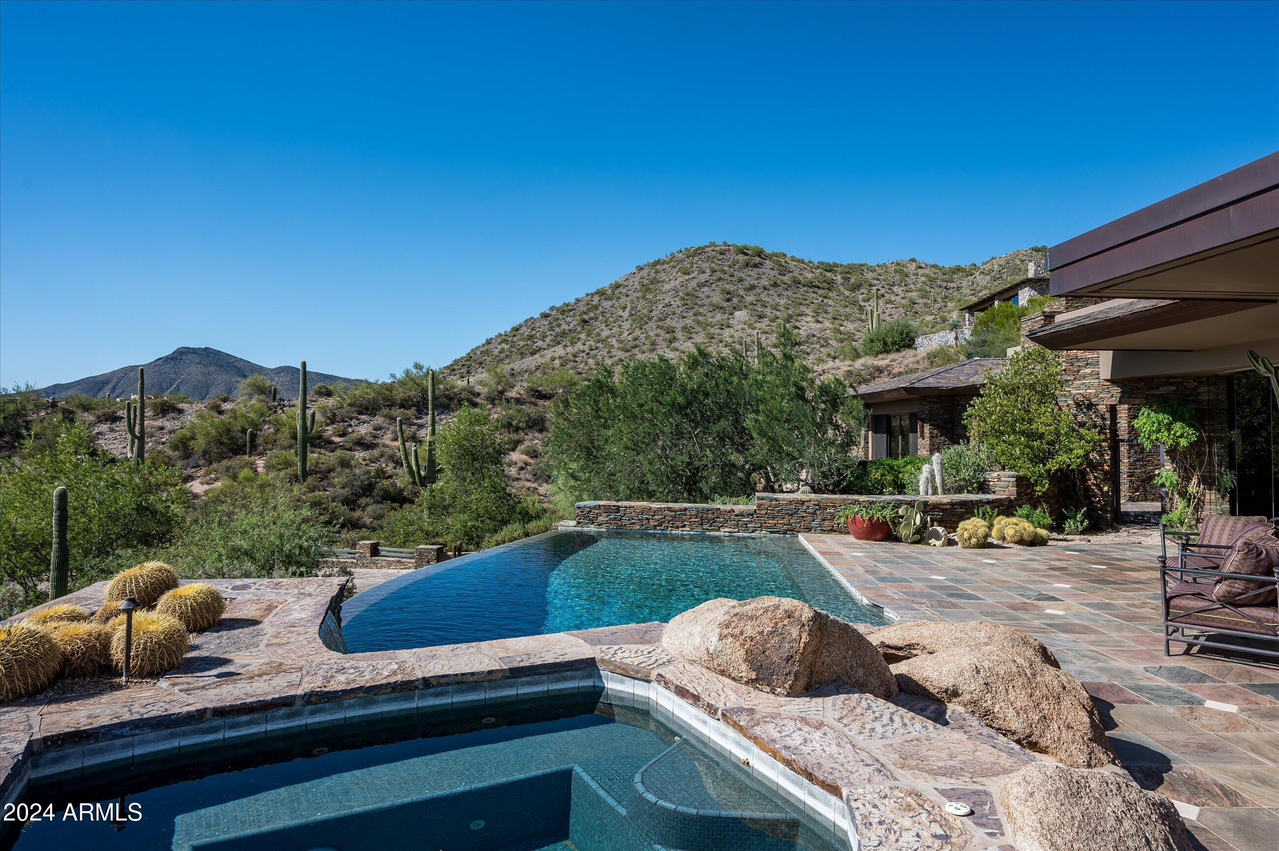 DESERT MOUNTAIN - Residential