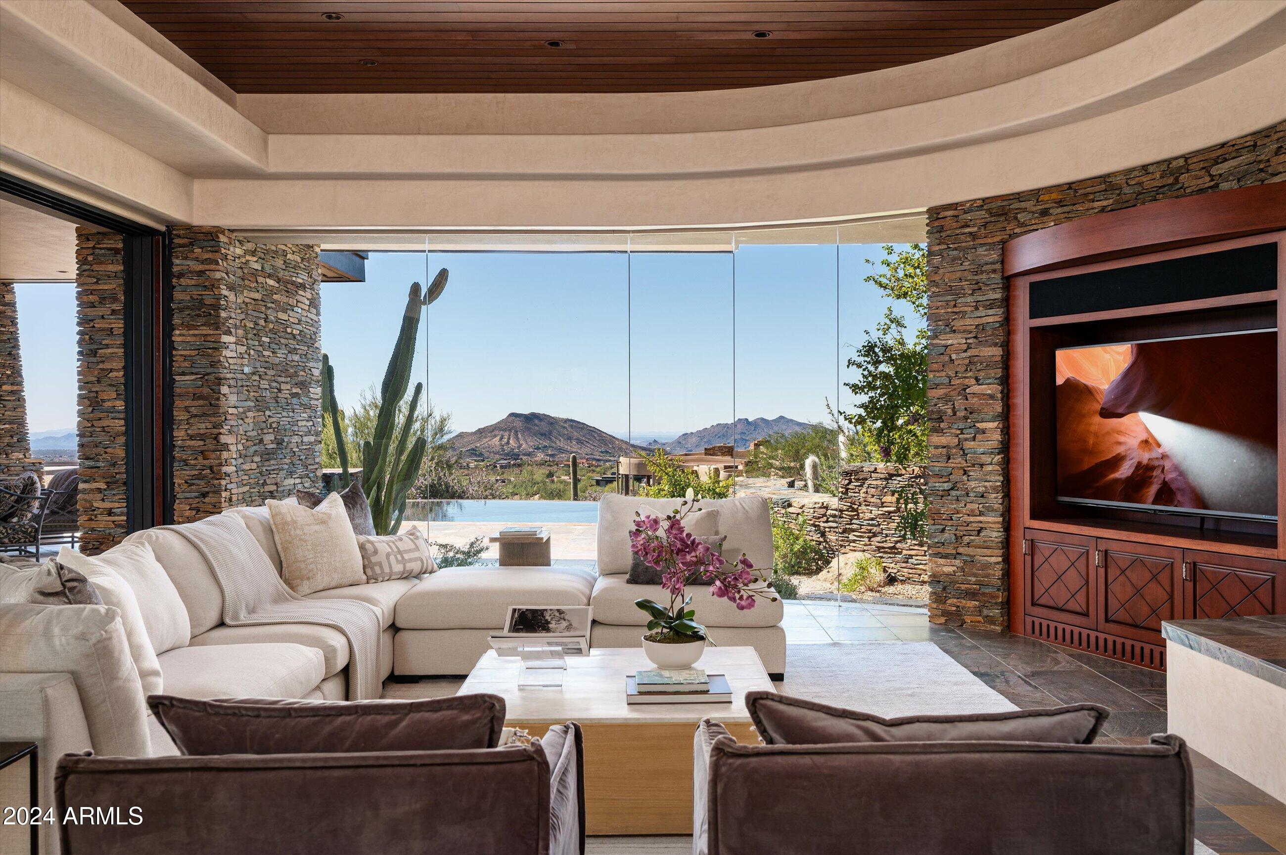 DESERT MOUNTAIN - Residential