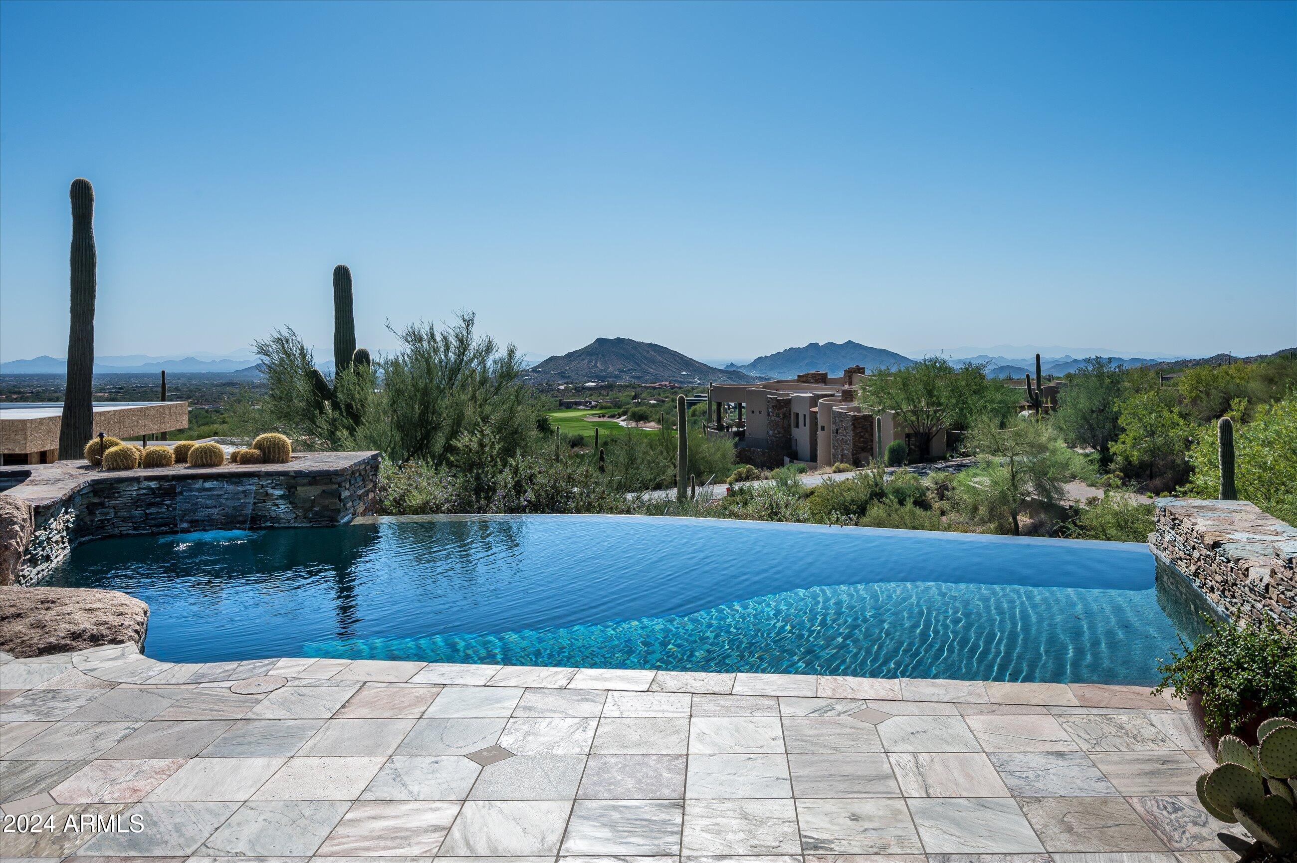 DESERT MOUNTAIN - Residential