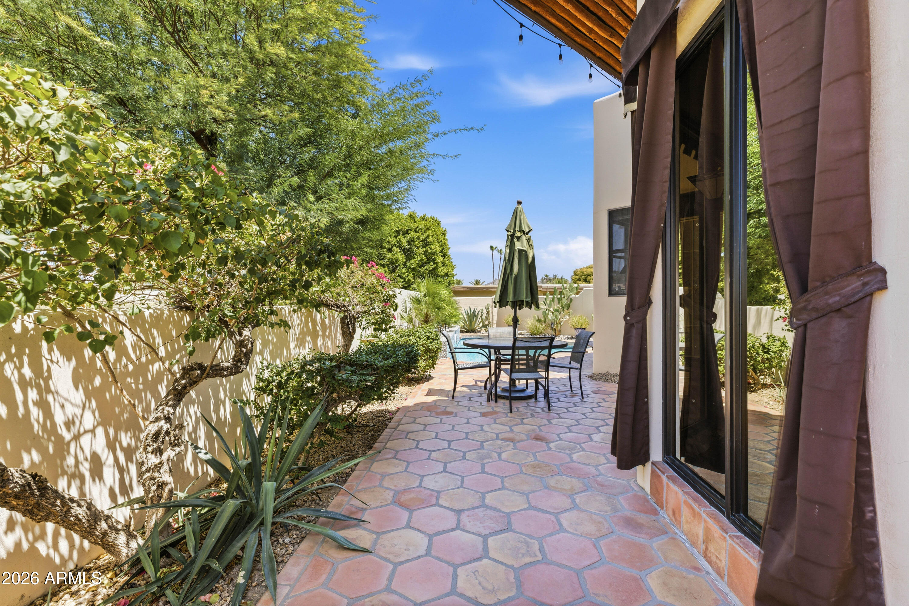 VILLAS ENCANTADAS - Residential