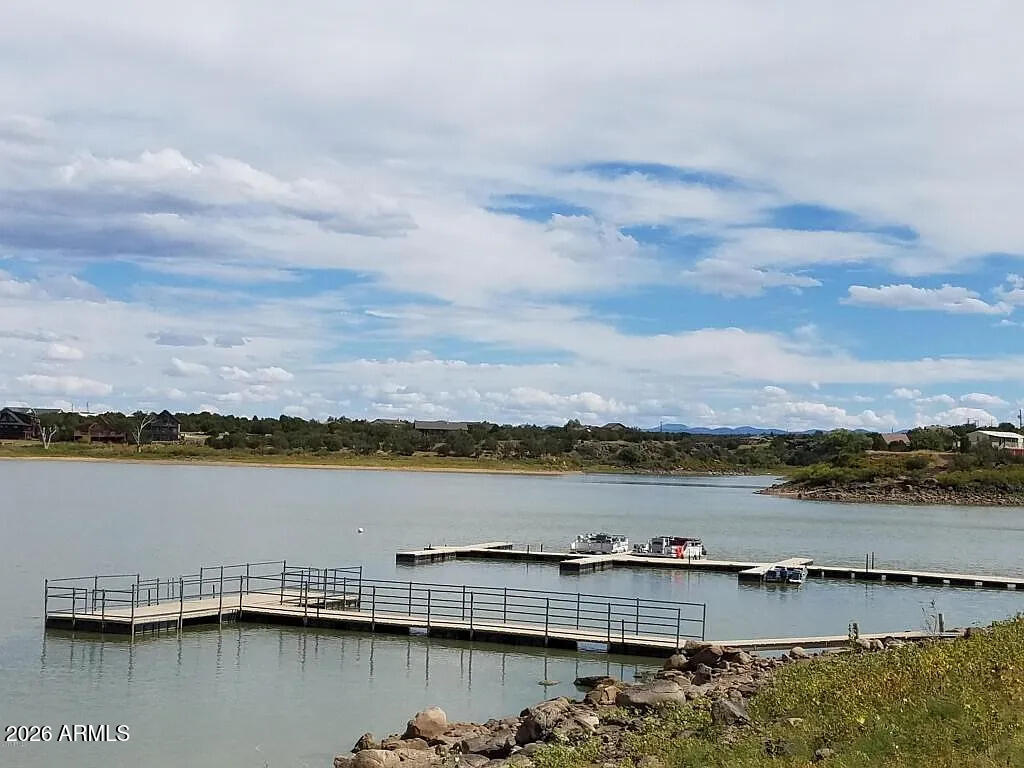 WHITE MOUNTAIN LAKES UNIT 1 - Land