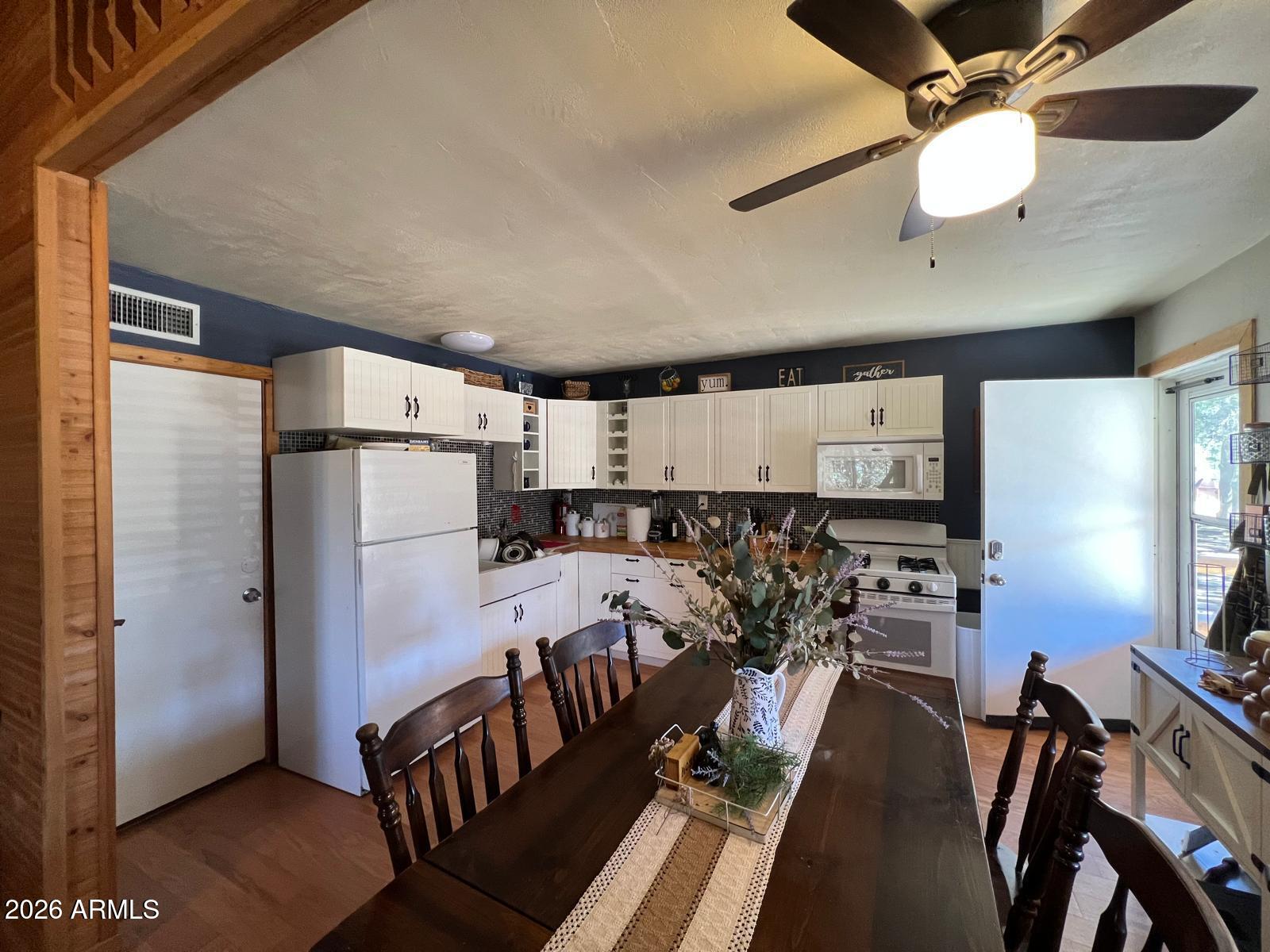 ELLISON CREEK ESTATES 1 - Residential