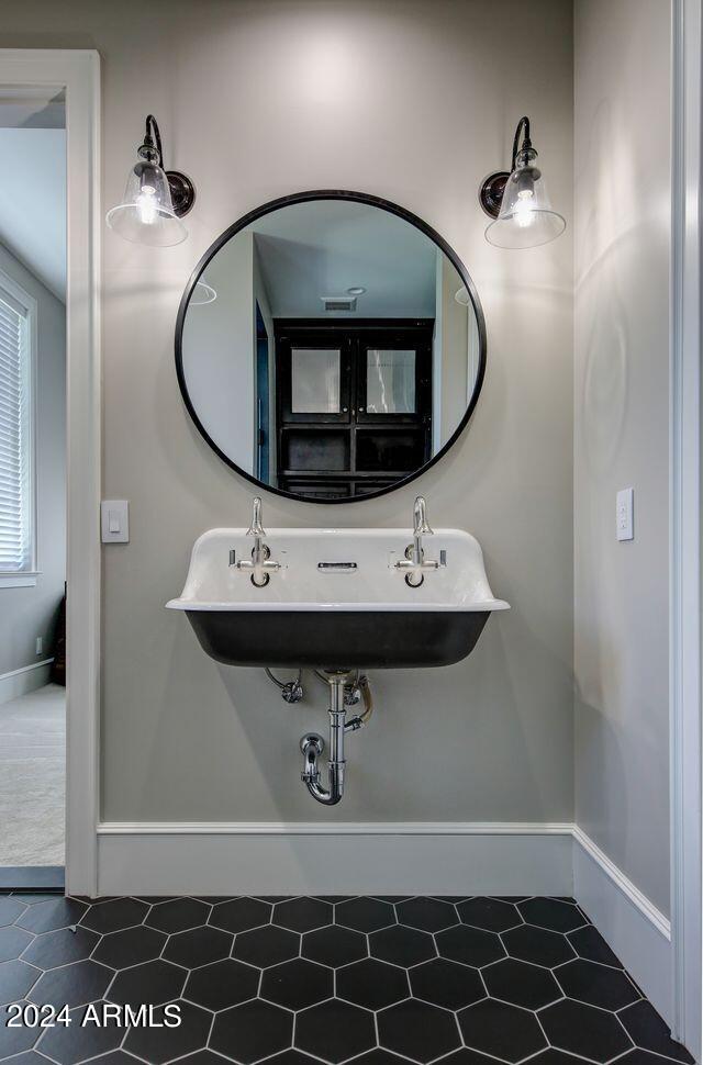 SAWYER ESTATES - Residential