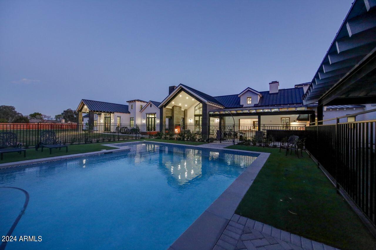SAWYER ESTATES - Residential