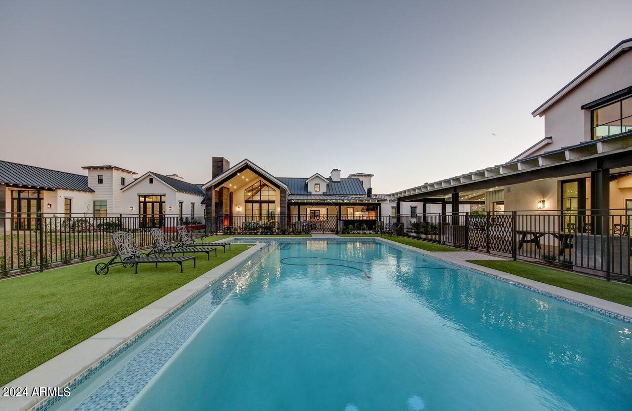 SAWYER ESTATES - Residential