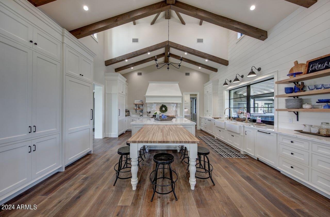 SAWYER ESTATES - Residential