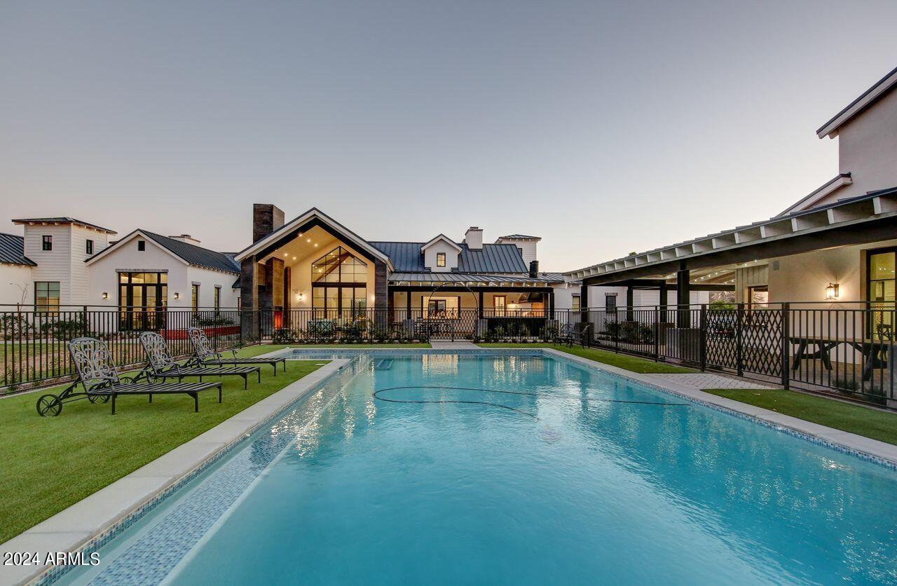 SAWYER ESTATES - Residential