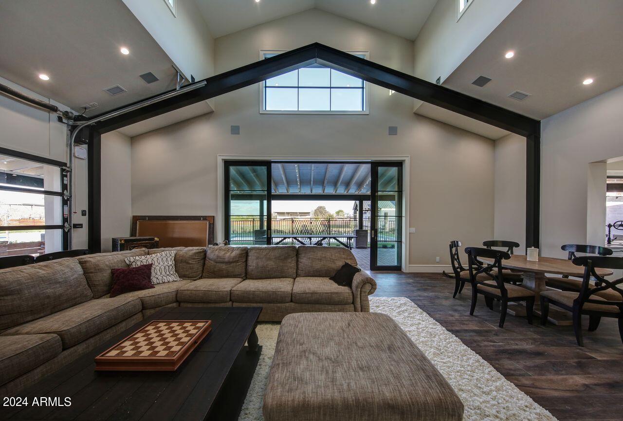 SAWYER ESTATES - Residential