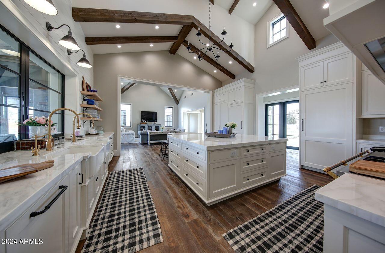 SAWYER ESTATES - Residential