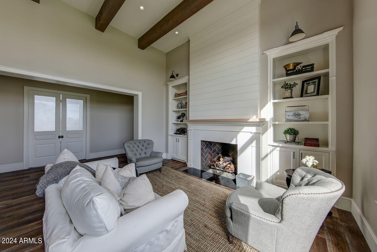 SAWYER ESTATES - Residential
