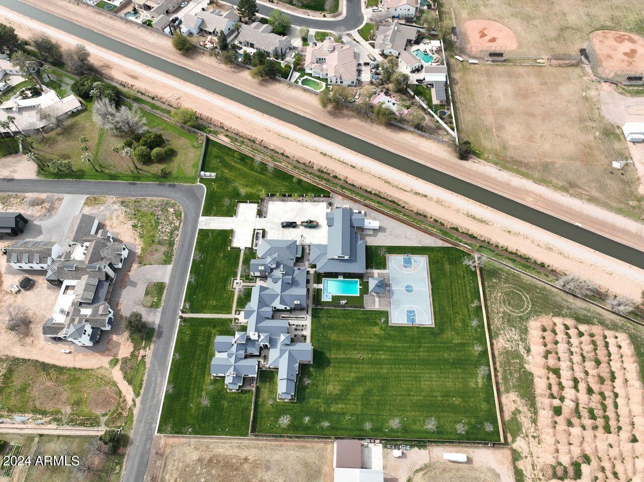 SAWYER ESTATES - Residential