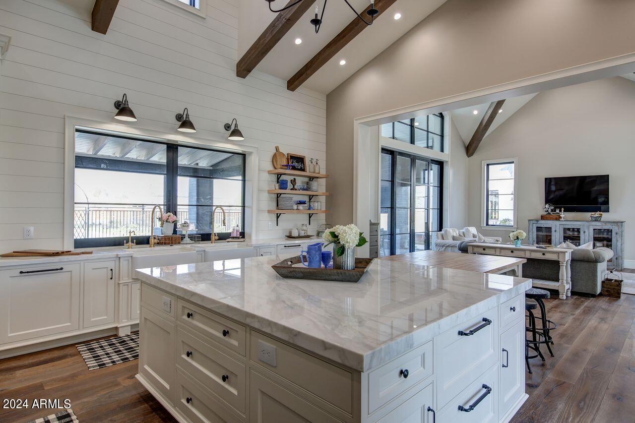 SAWYER ESTATES - Residential