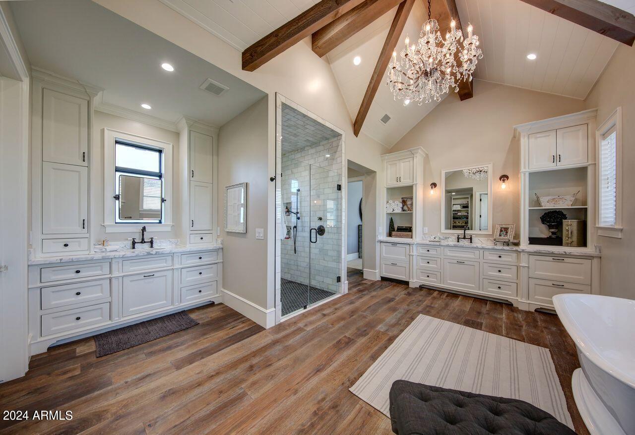 SAWYER ESTATES - Residential