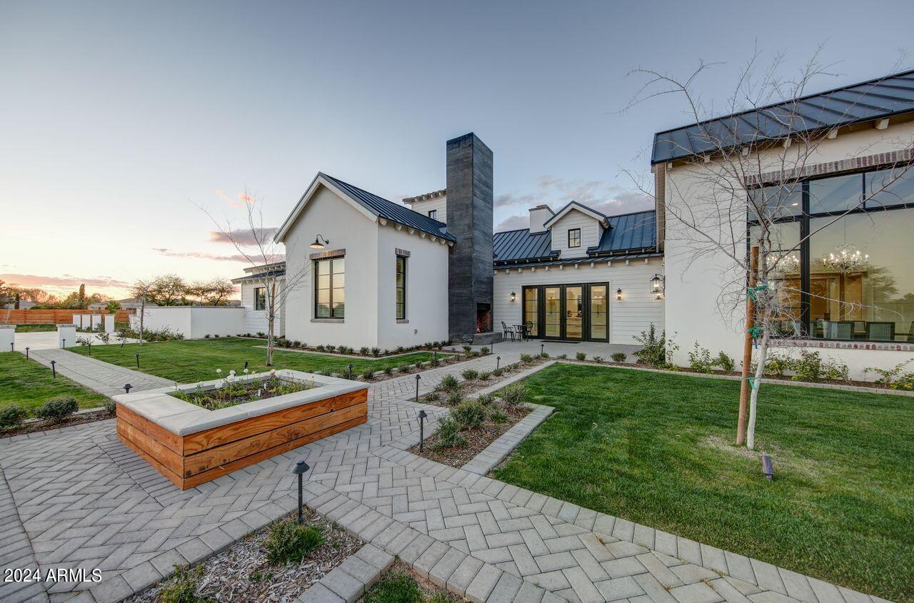 SAWYER ESTATES - Residential