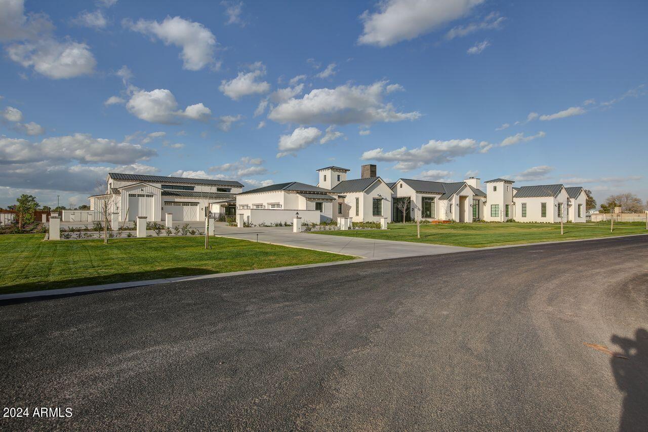 SAWYER ESTATES - Residential