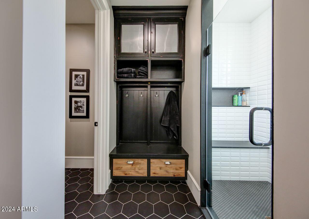 SAWYER ESTATES - Residential