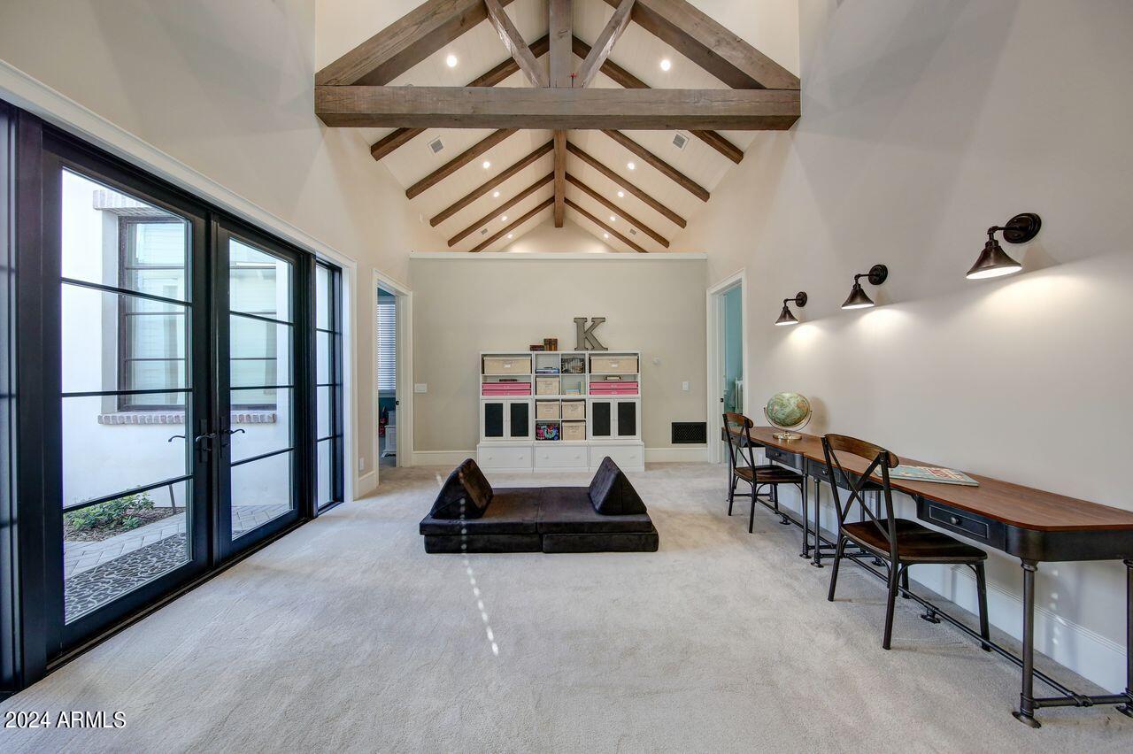 SAWYER ESTATES - Residential
