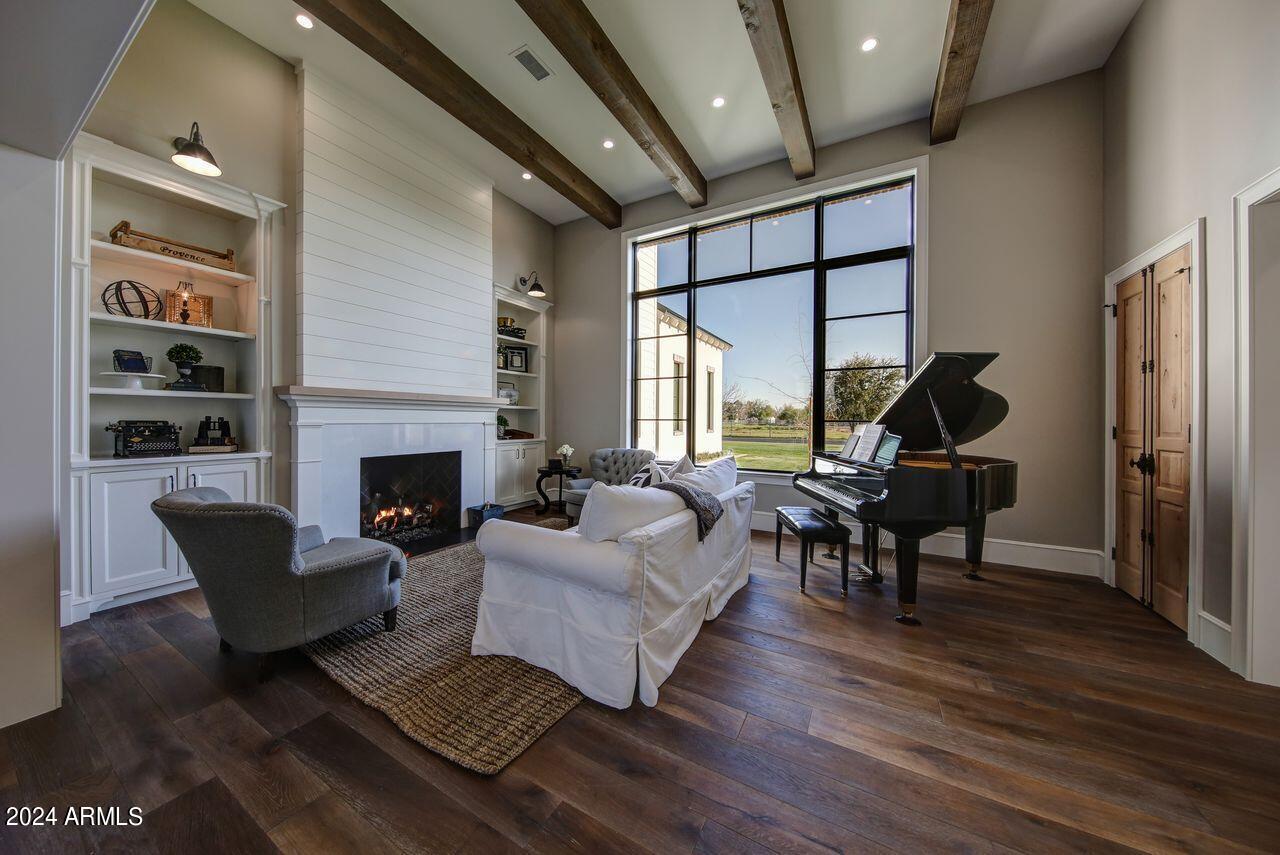 SAWYER ESTATES - Residential