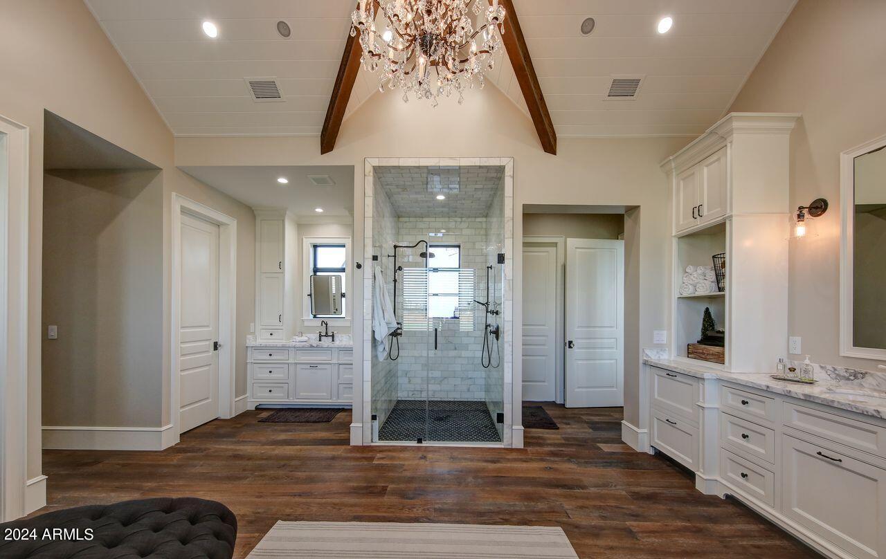 SAWYER ESTATES - Residential