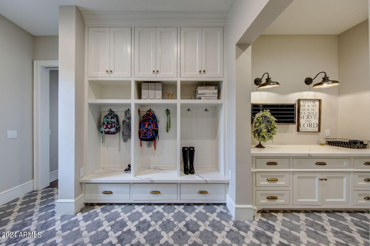 SAWYER ESTATES - Residential