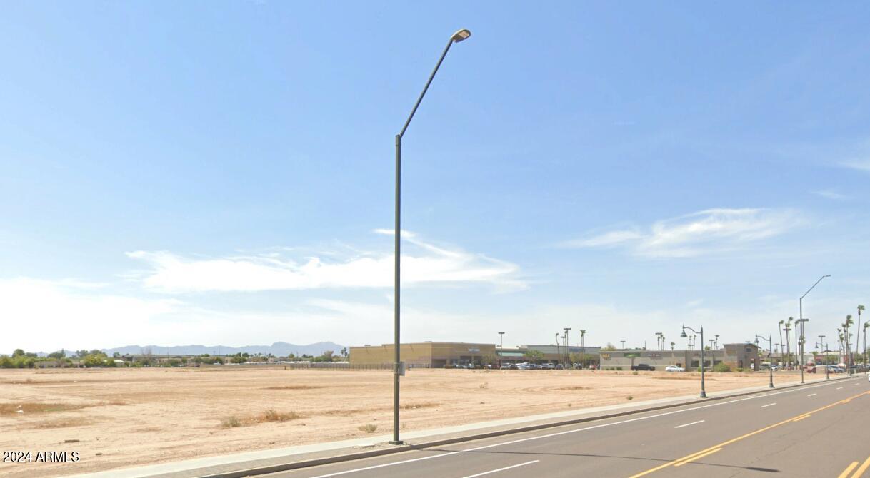 AVONDALE TOWNHOMES ON DYSART - Land