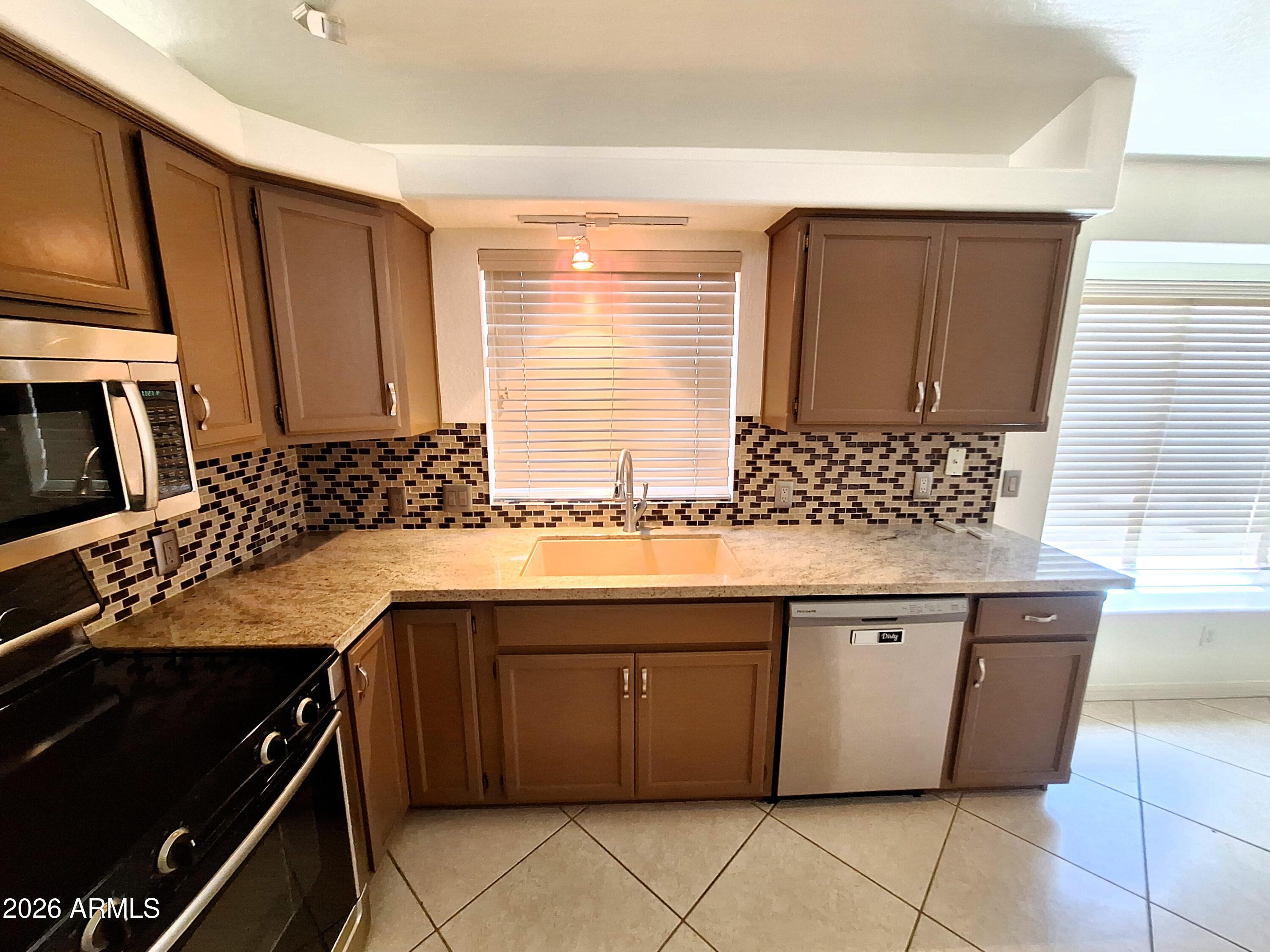MOONLIGHT GLEN 2 - Residential Lease
