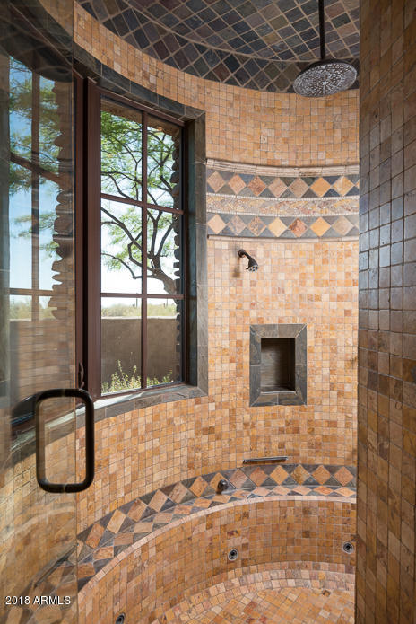 WHISPER ROCK - Residential