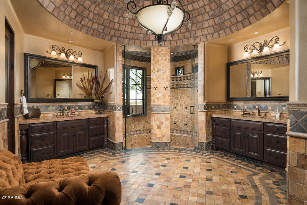 WHISPER ROCK - Residential