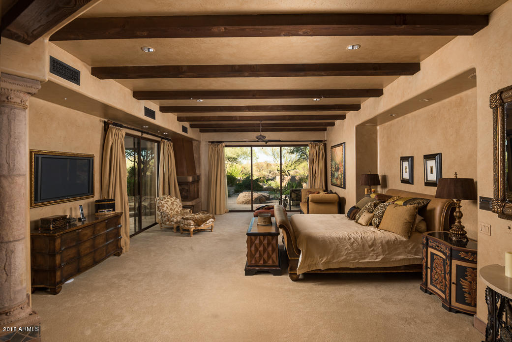 WHISPER ROCK - Residential