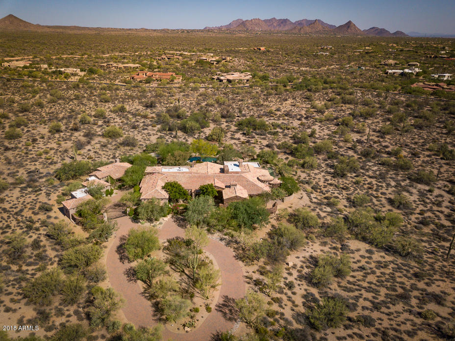 WHISPER ROCK - Residential