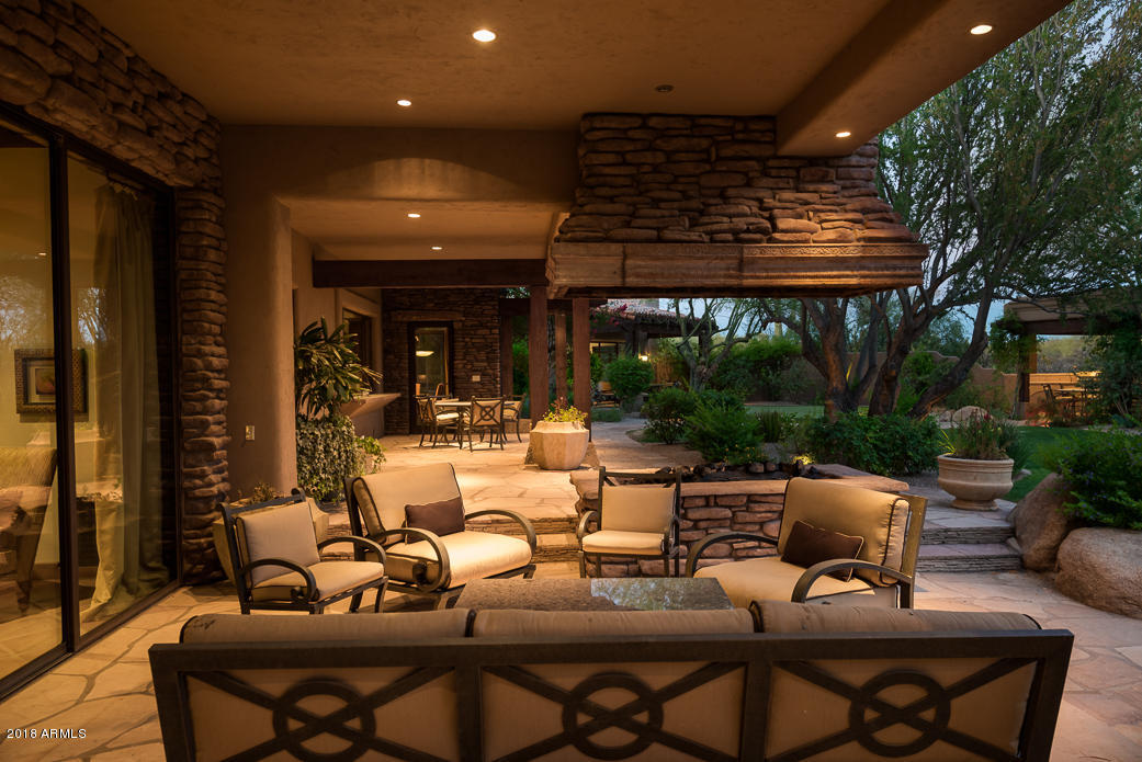 WHISPER ROCK - Residential