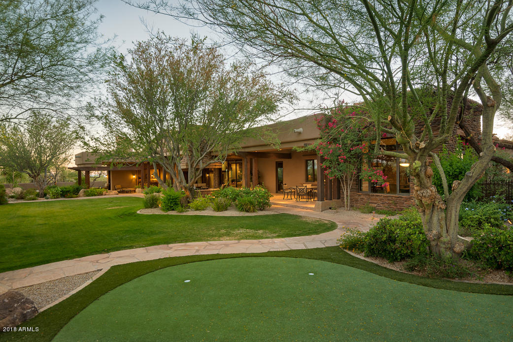 WHISPER ROCK - Residential