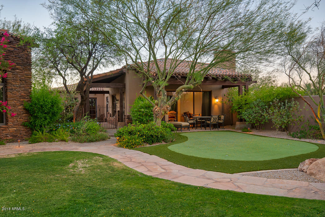 WHISPER ROCK - Residential