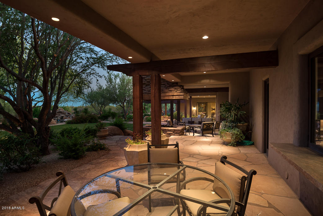 WHISPER ROCK - Residential
