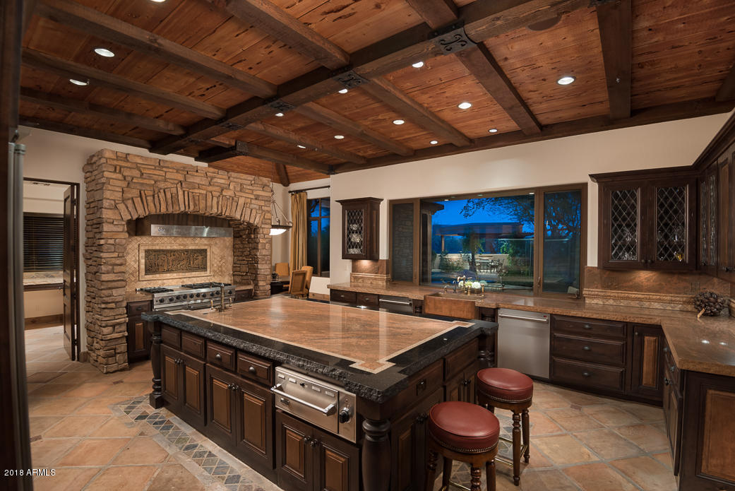 WHISPER ROCK - Residential