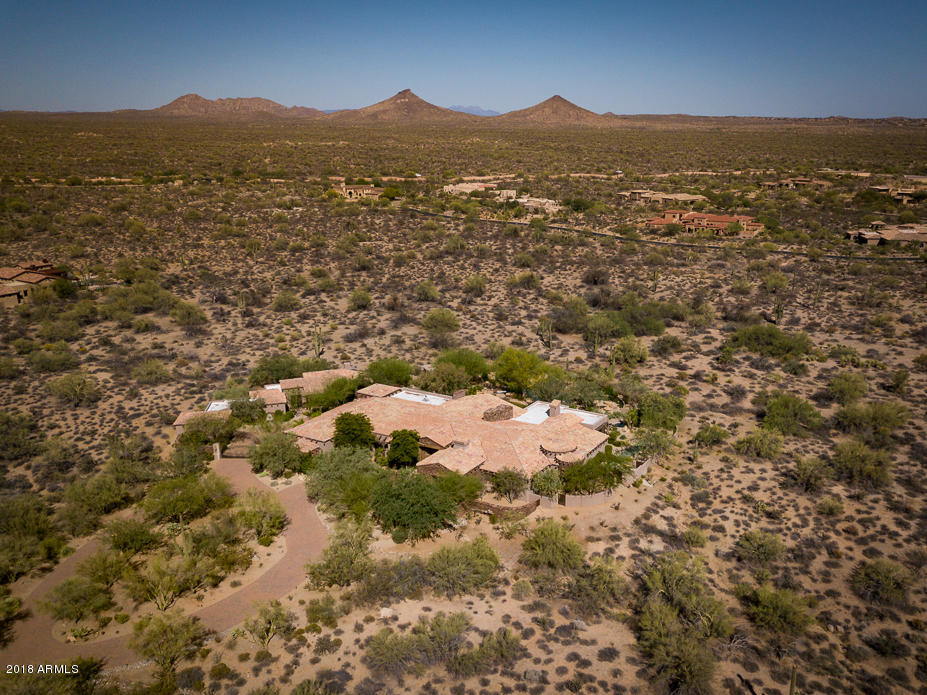 WHISPER ROCK - Residential