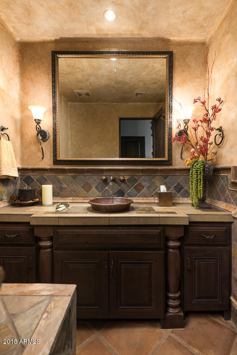 WHISPER ROCK - Residential