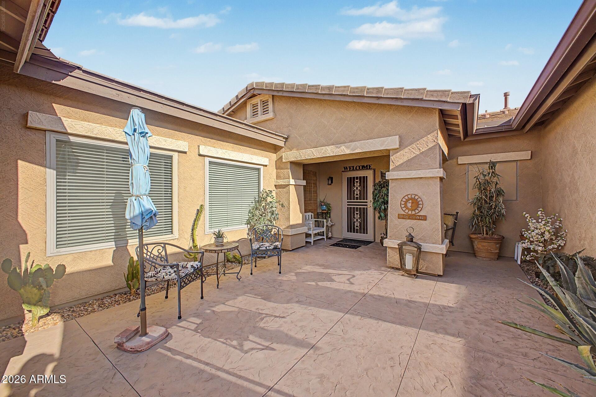 QUEENLAND MANOR - Residential