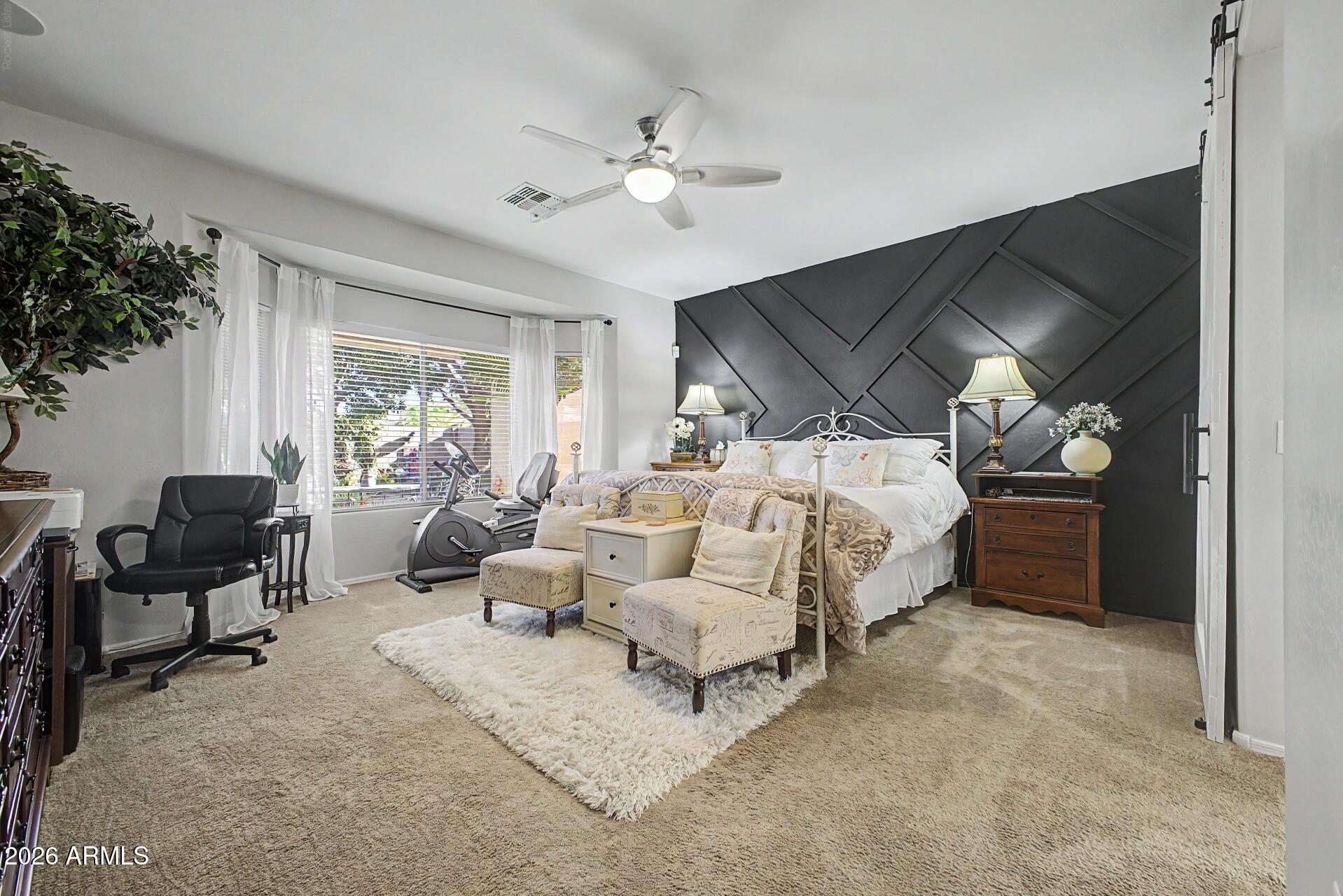 QUEENLAND MANOR - Residential