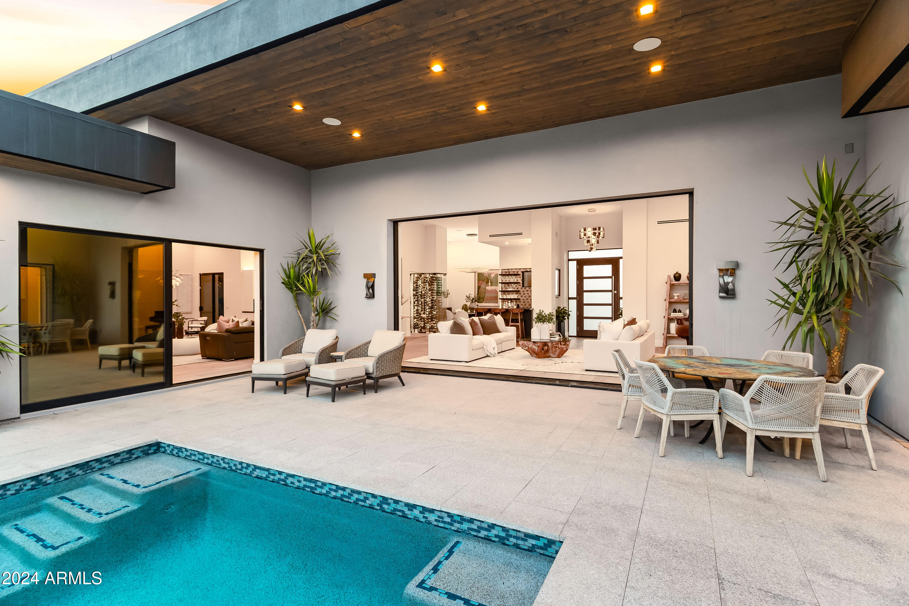 LINCOLN RIDGE - Residential