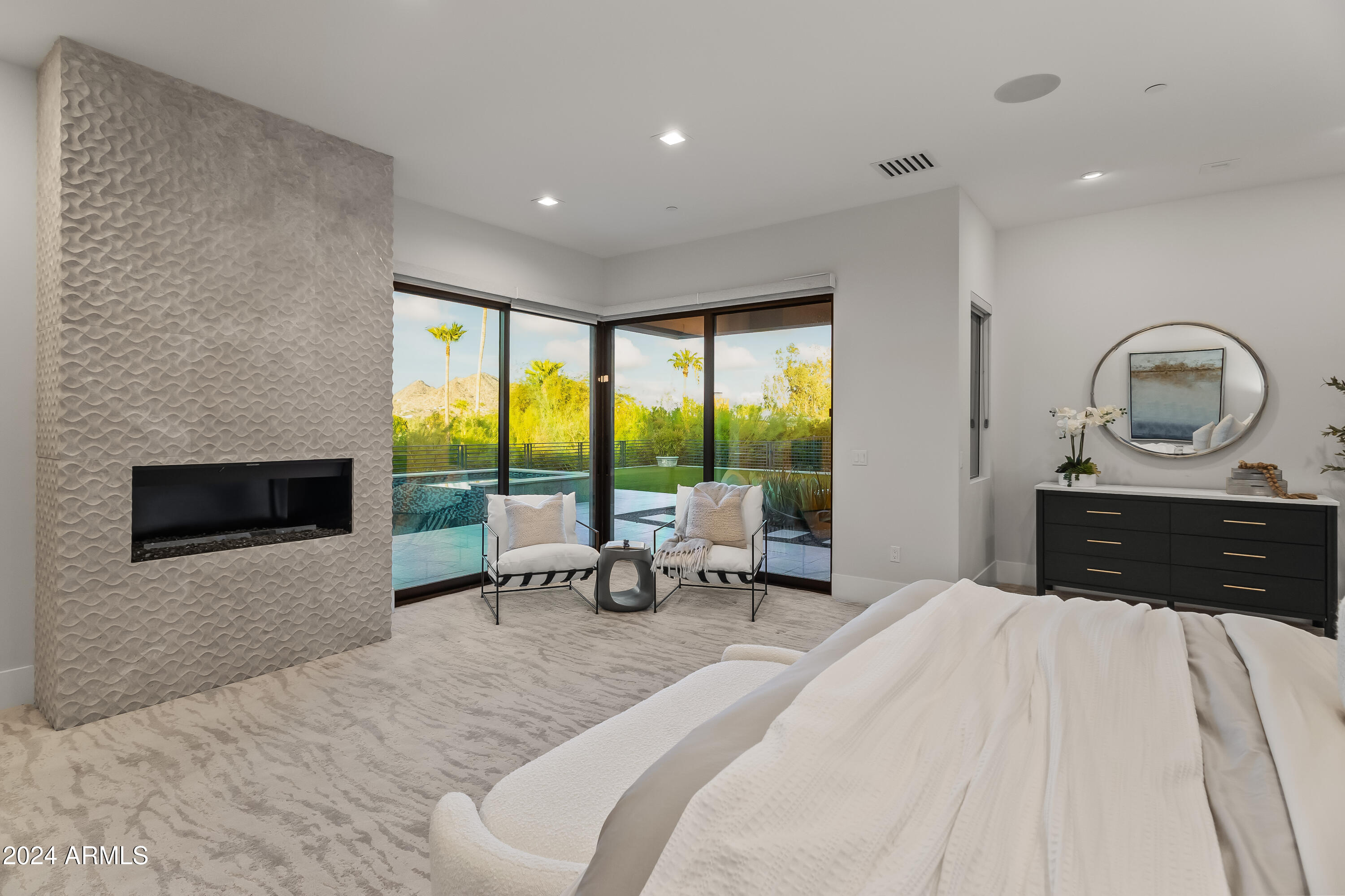 LINCOLN RIDGE - Residential