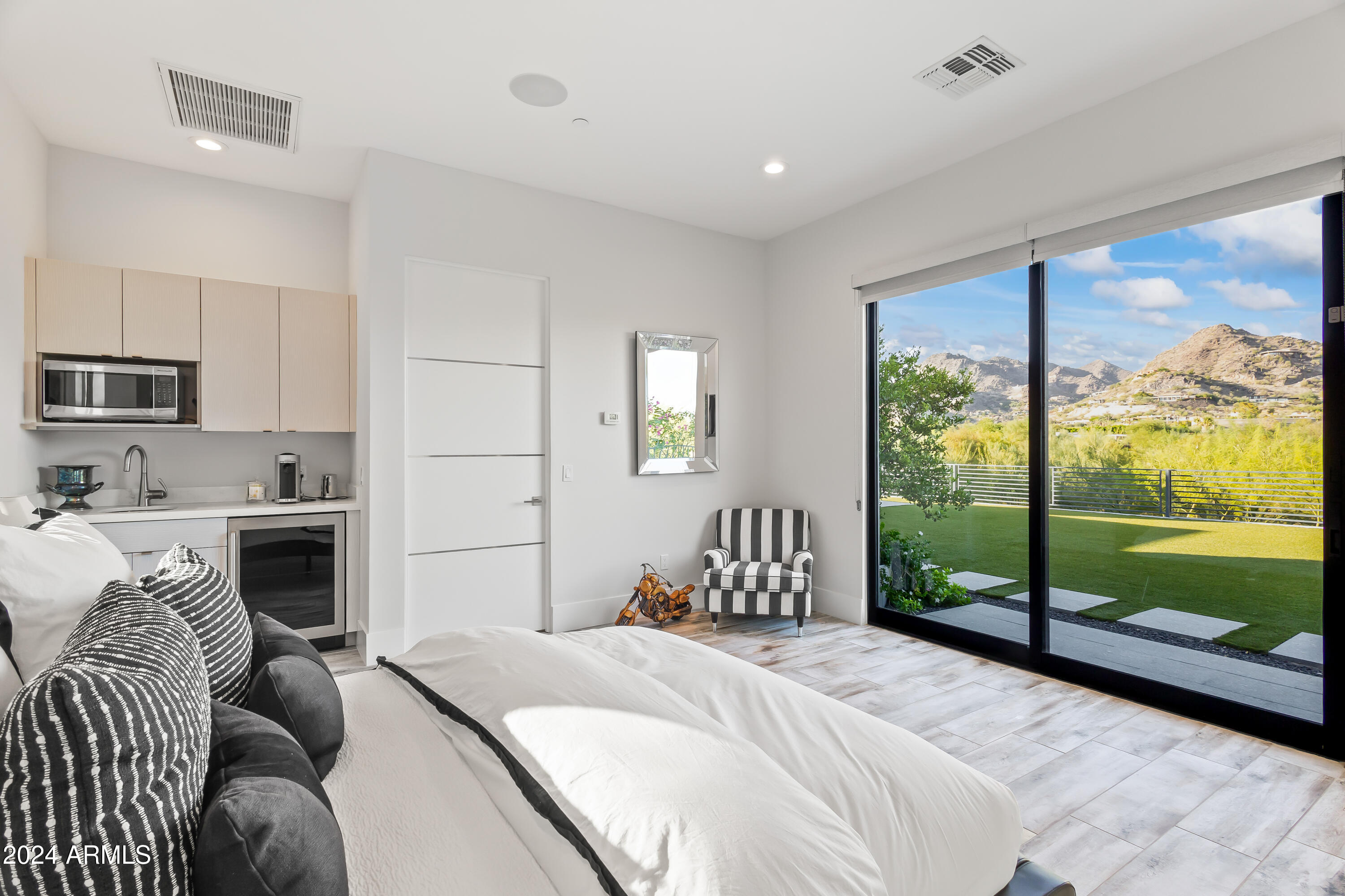 LINCOLN RIDGE - Residential