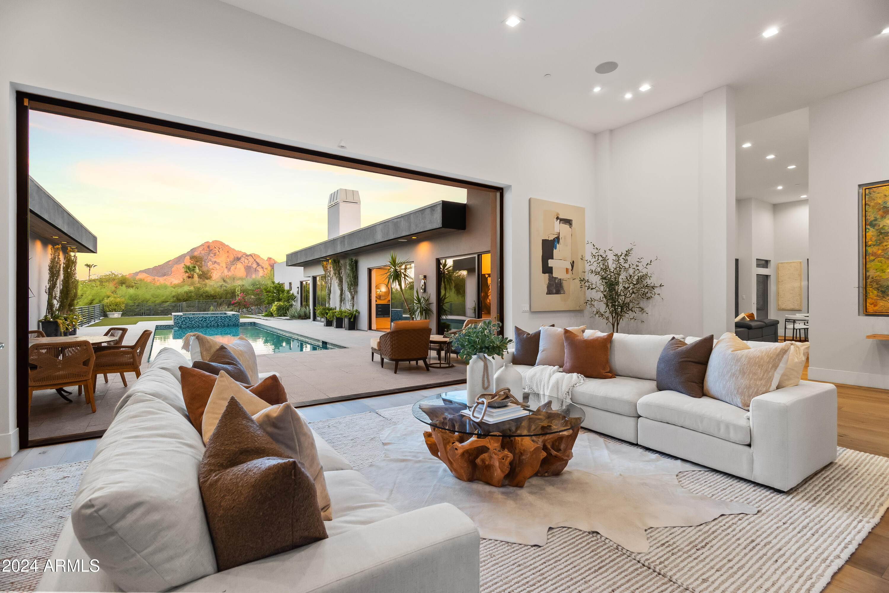 LINCOLN RIDGE - Residential