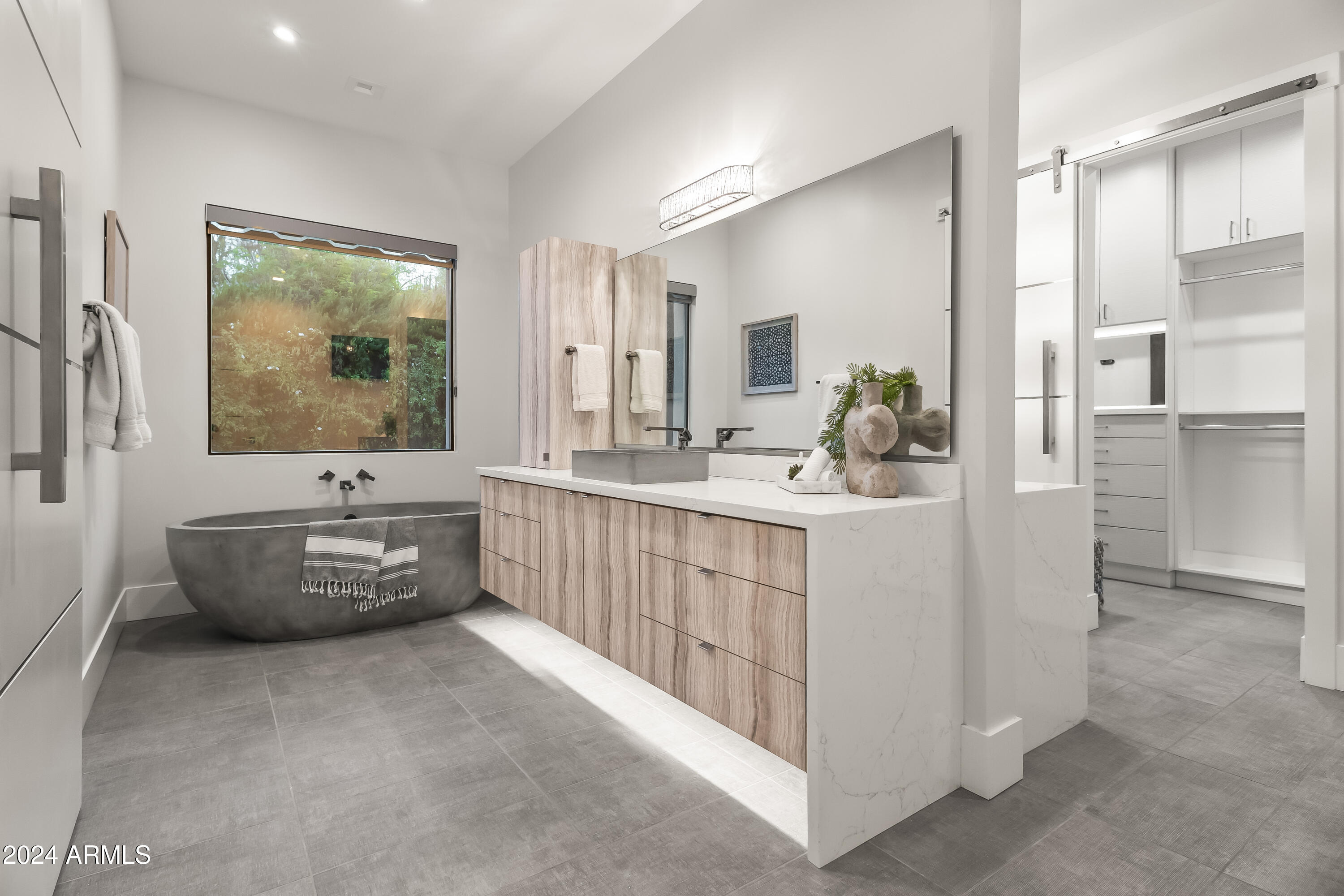 LINCOLN RIDGE - Residential