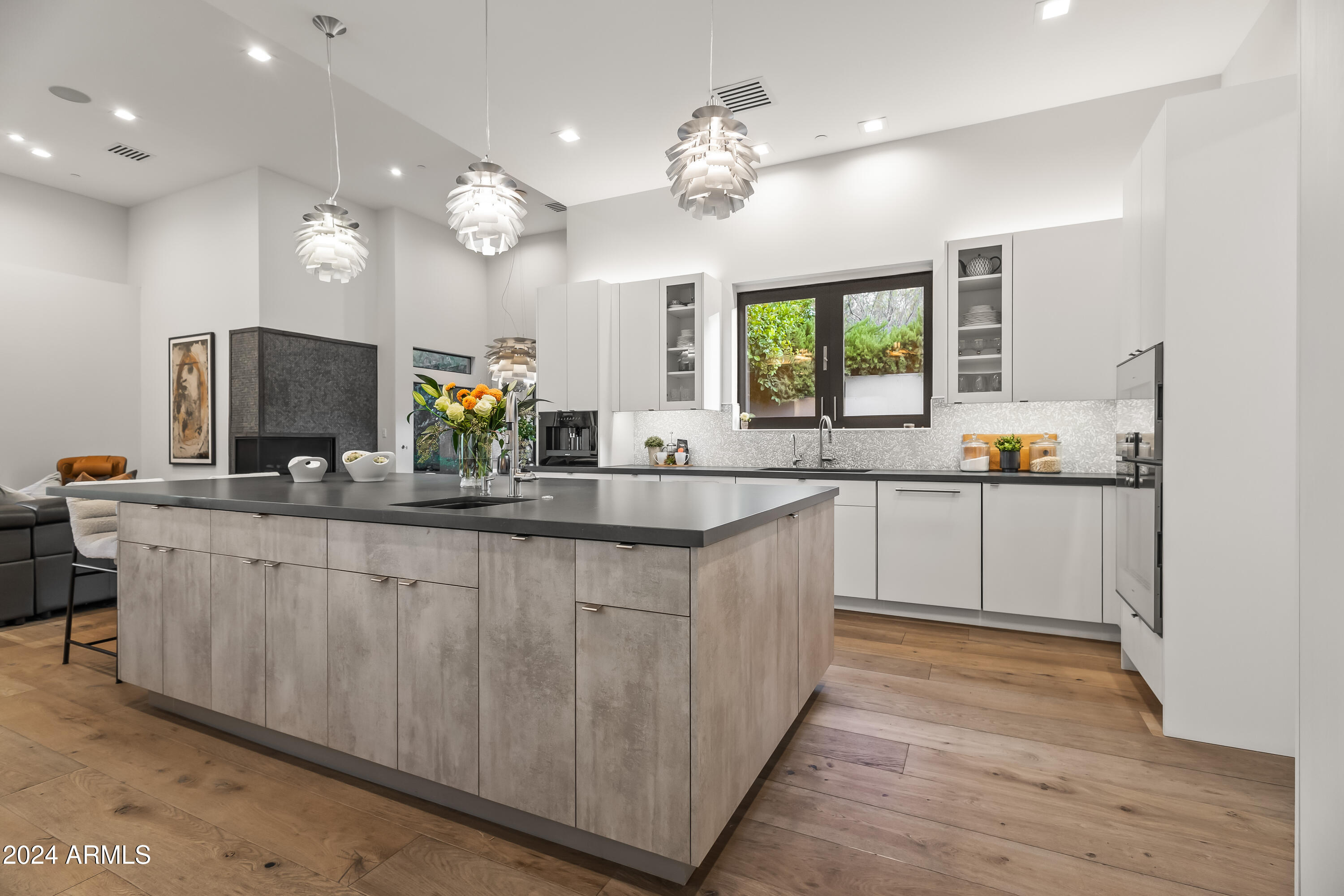 LINCOLN RIDGE - Residential