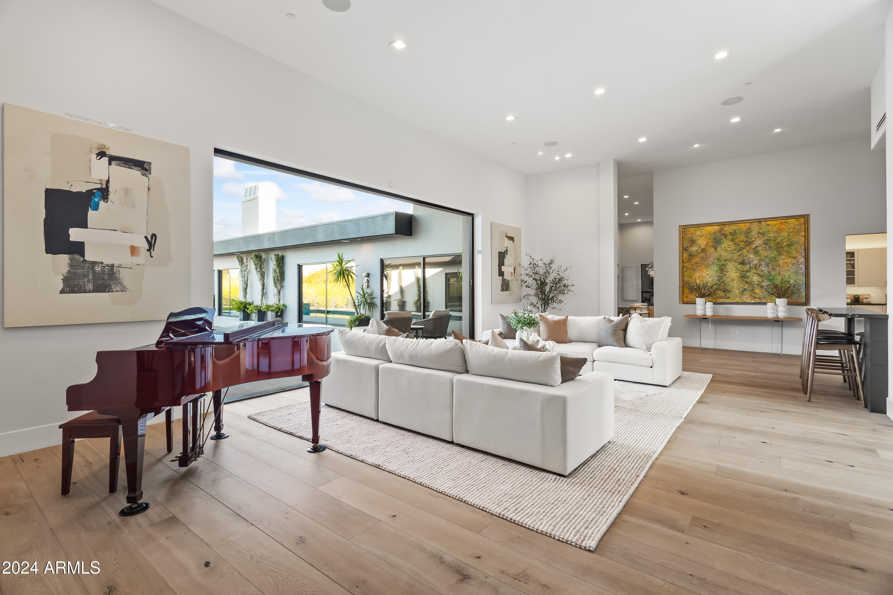 LINCOLN RIDGE - Residential