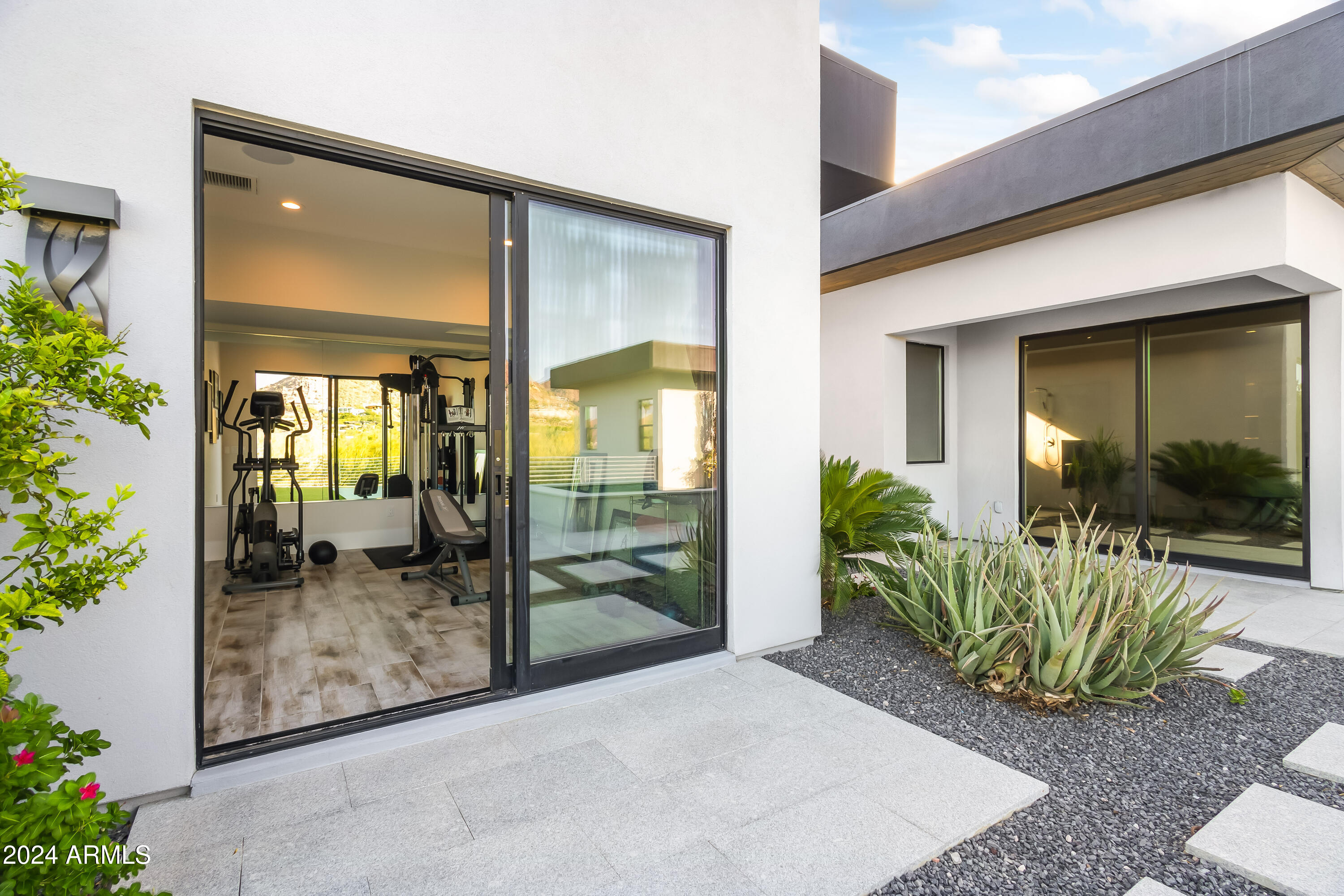LINCOLN RIDGE - Residential